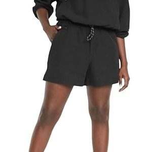 Old Navy StretchTech Hight Waisted Water Repellent Short Women's M NWT
